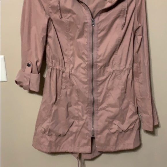 Mossimo Water Resistant Lightweight Rain Jacket - Picture 4 of 8